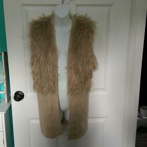 💥2/$60💥NWT Point Zero Faux Fur sleeveless Cardigan Sz medium